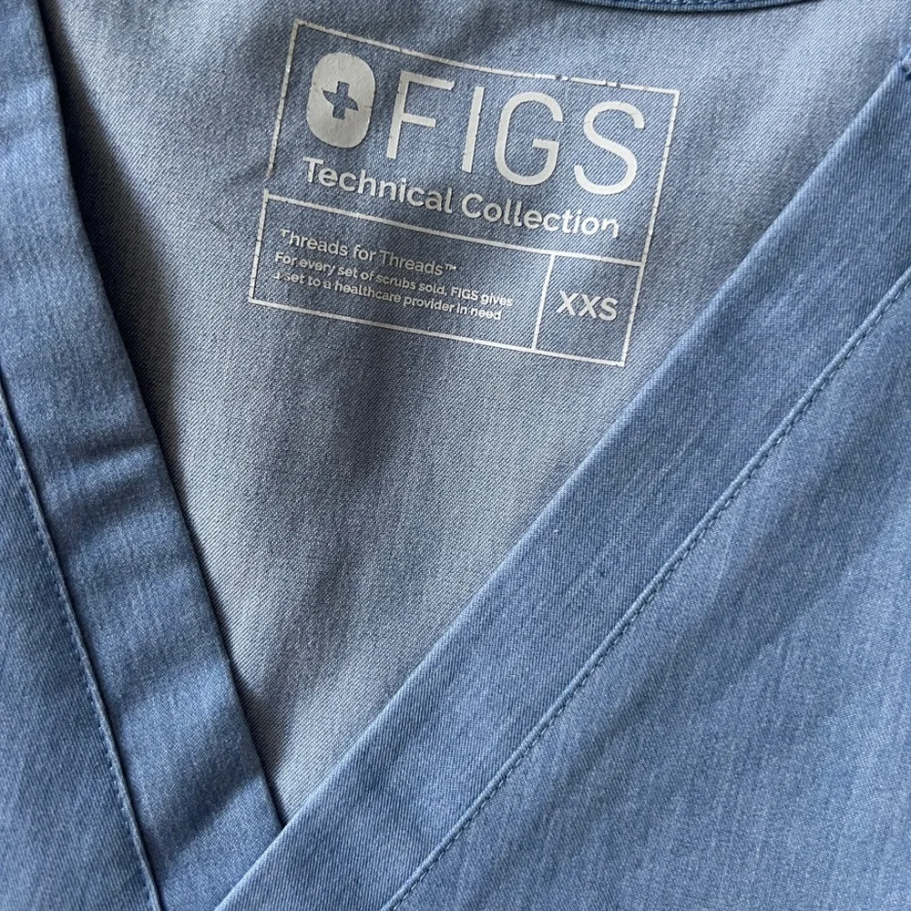 Figs Scrub Set - Picture 2 of 5